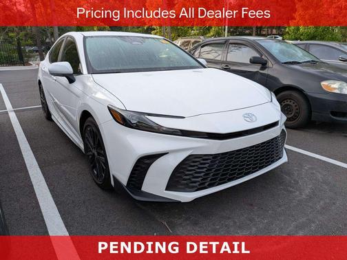 Ice Cap 2026 Toyota Camry SE