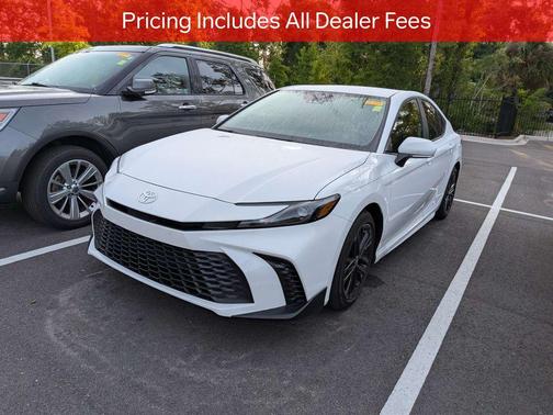 Ice Cap 2026 Toyota Camry SE
