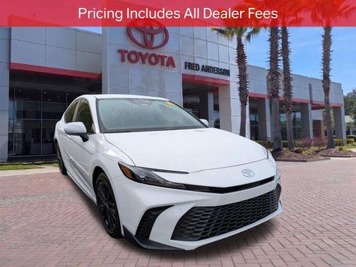 Ice Cap 2026 Toyota Camry SE
