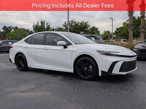 Ice Cap 2026 Toyota Camry SE