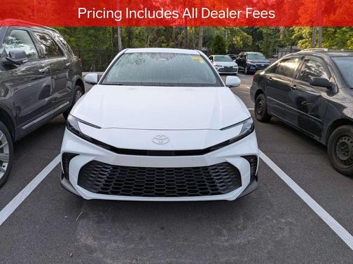Ice Cap 2026 Toyota Camry SE