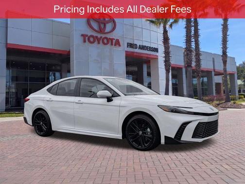 Ice Cap 2026 Toyota Camry SE