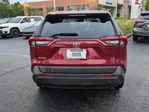 2020 Toyota RAV4 LE