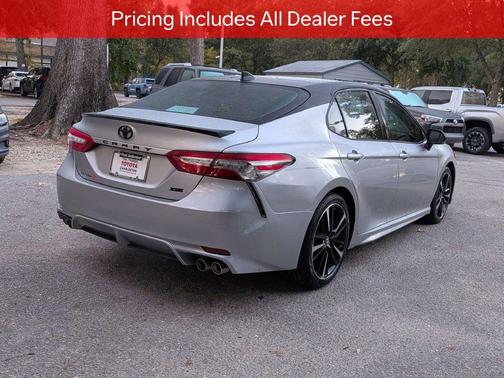Celestial Silver/Midnight Black Metallic 2019 Toyota Camry XSE