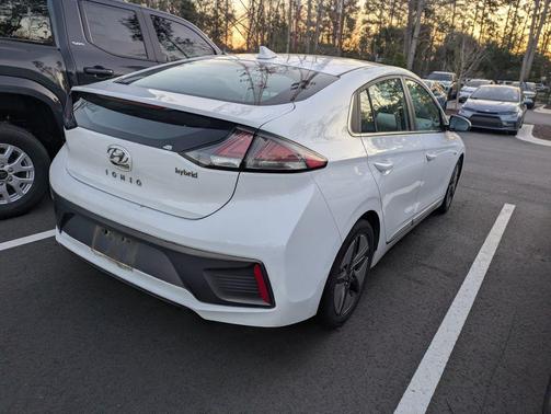 2020 Hyundai IONIQ Hybrid SEL