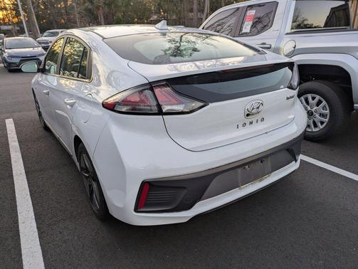 2020 Hyundai IONIQ Hybrid SEL