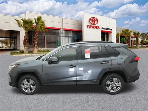 2025 Toyota RAV4 Hybrid LE