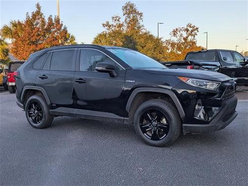 2021 Toyota RAV4 Hybrid XLE
