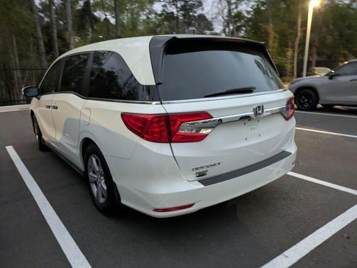 Diamond White Pearl 2018 Honda Odyssey EX-L