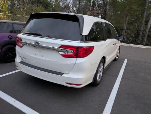 Diamond White Pearl 2018 Honda Odyssey EX-L