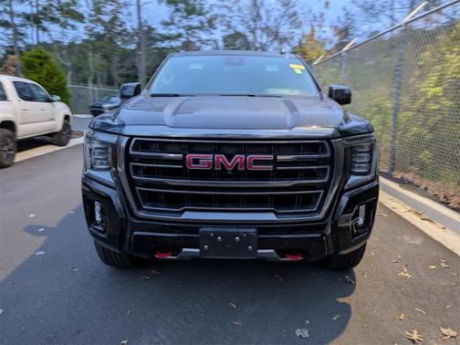 2023 GMC Yukon 4WD AT4
