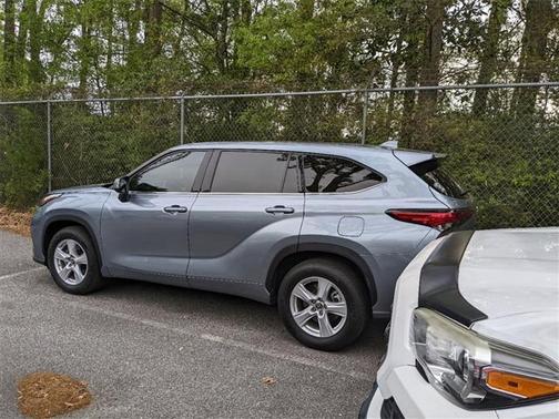 Moon Dust 2020 Toyota Highlander LE
