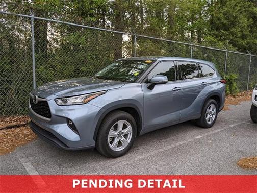 Moon Dust 2020 Toyota Highlander LE