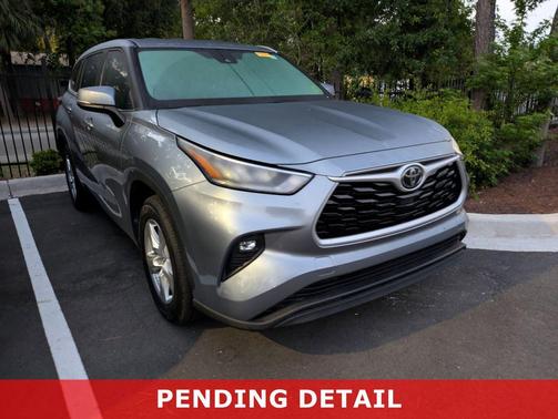 Moon Dust 2020 Toyota Highlander LE