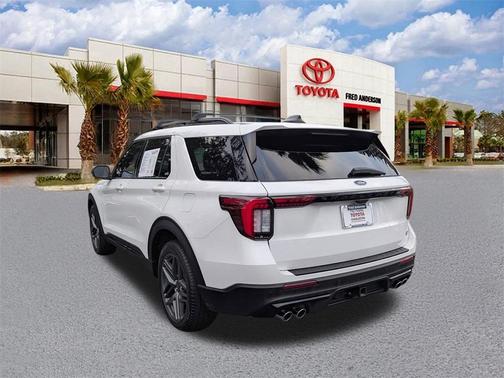 2025 Ford Explorer ST