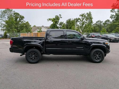 Midnight Black Metallic 2022 Toyota Tacoma SR5