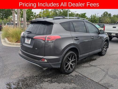 Magnetic Gray Metallic 2018 Toyota RAV4 SE