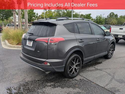 Magnetic Gray Metallic 2018 Toyota RAV4 SE
