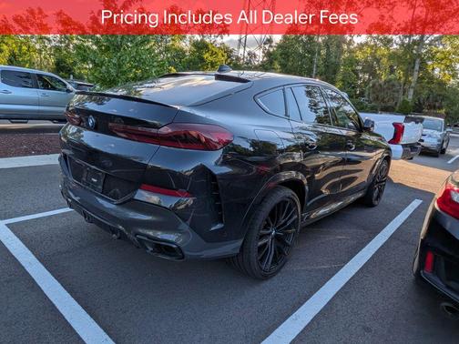 Black Sapphire Metallic 2022 BMW X6 xDrive40i