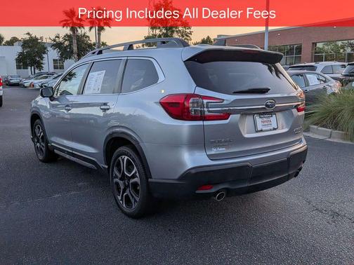 Ice Silver Metallic 2023 Subaru Ascent Limited 7-Passenger
