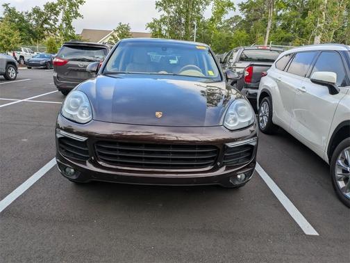 2016 Porsche Cayenne Base