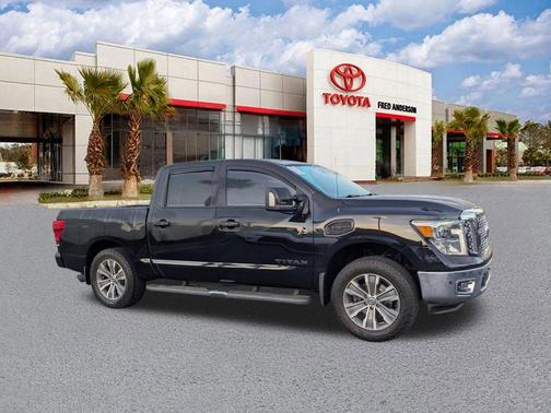Magnetic Black 2017 Nissan Titan SL