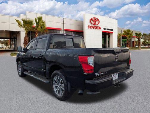 Magnetic Black 2017 Nissan Titan SL
