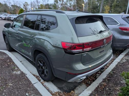 2024 Volkswagen Atlas 2.0T SE w/Technology 4MOTION