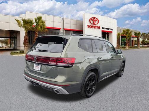 2024 Volkswagen Atlas 2.0T SE w/Technology 4MOTION