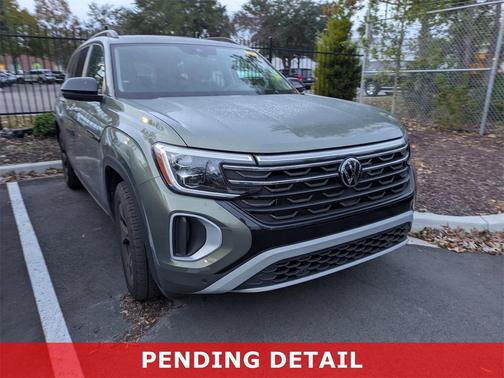 2024 Volkswagen Atlas 2.0T SE w/Technology 4MOTION
