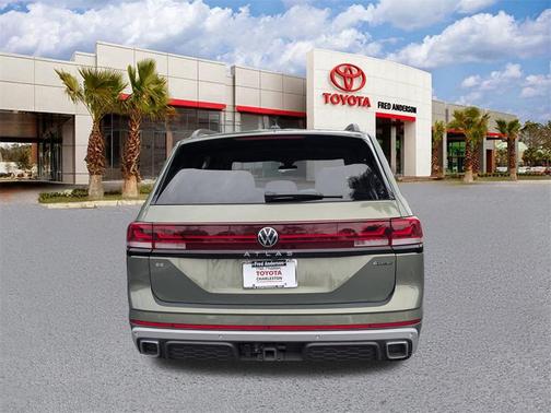 2024 Volkswagen Atlas 2.0T SE w/Technology 4MOTION
