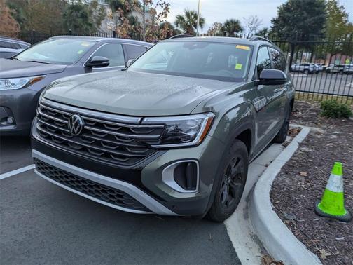 2024 Volkswagen Atlas 2.0T SE w/Technology 4MOTION