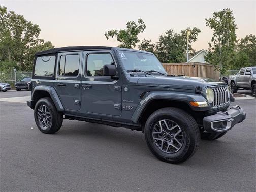2024 Jeep Wrangler 4-Door Sahara 4x4