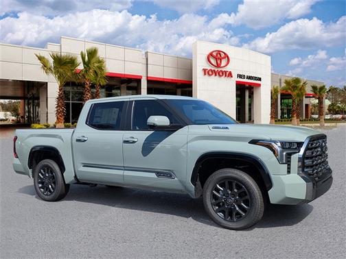 2025 Toyota Tundra Hybrid Platinum
