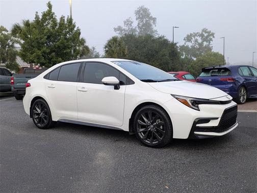 2025 Toyota Corolla SE