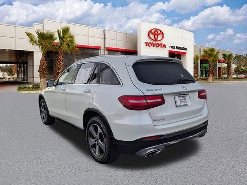 Diamond White 2018 Mercedes-Benz GLC 300 4MATIC