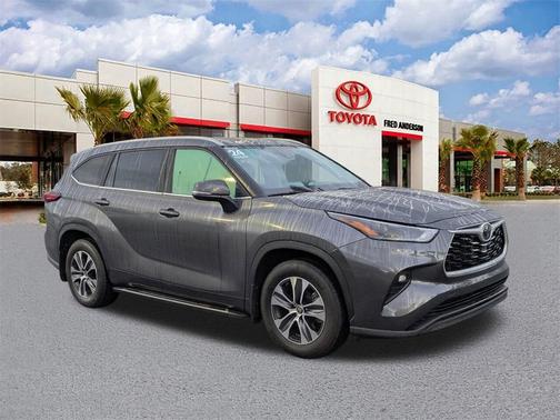 2024 Toyota Highlander XLE