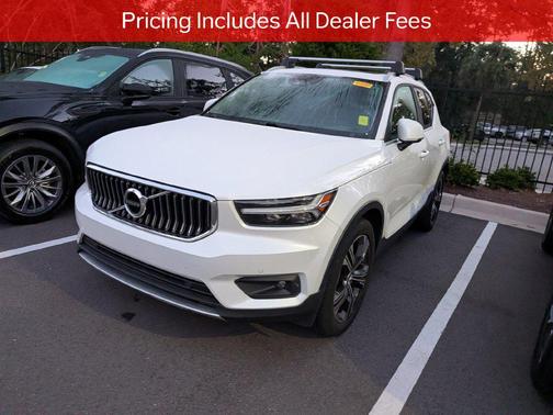 Crystal White Metallic 2021 Volvo XC40 T5 Inscription