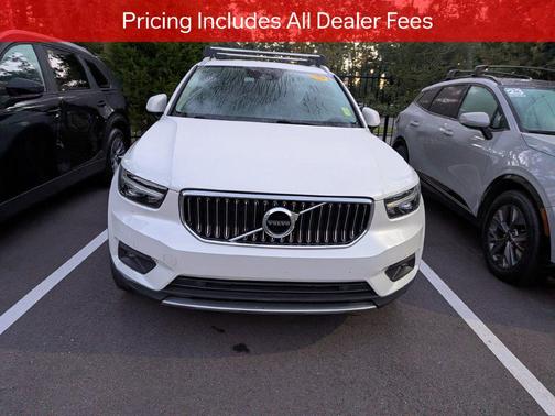 Crystal White Metallic 2021 Volvo XC40 T5 Inscription