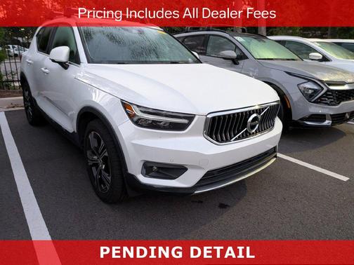Crystal White Metallic 2021 Volvo XC40 T5 Inscription