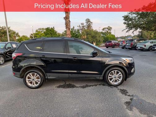 SHADOW BLACK 2018 Ford Escape SE
