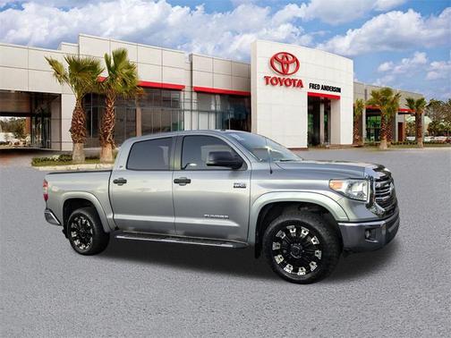 2017 Toyota Tundra SR5