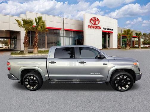 2017 Toyota Tundra SR5