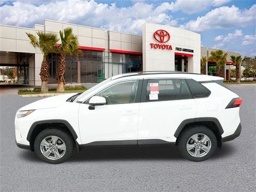 2025 Toyota RAV4 Hybrid XLE