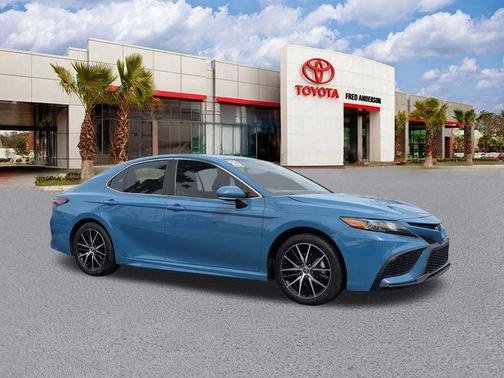 2023 Toyota Camry SE