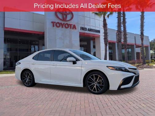 Ice Cap 2024 Toyota Camry SE