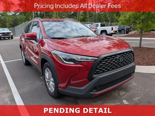 Barcelona Red Metallic 2022 Toyota Corolla Cross LE