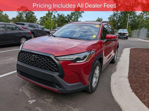 Barcelona Red Metallic 2022 Toyota Corolla Cross LE