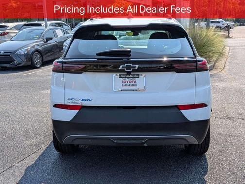 Summit White 2023 Chevrolet Bolt EUV FWD LT