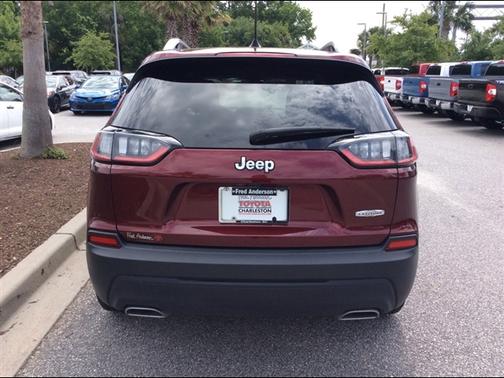 Velvet Red Pearlcoat 2019 Jeep Cherokee Latitude